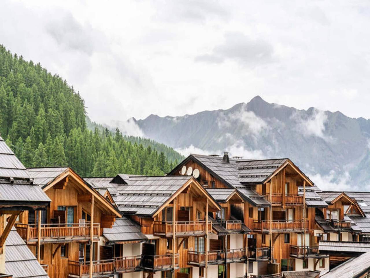 Appartement entier, Les Chalets De Bois Méan - A in Les Orres, Parc national des Écrins
