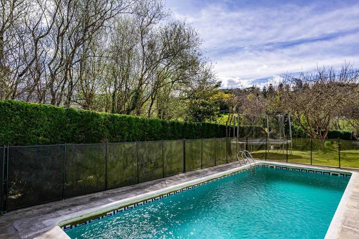 Casa rural para 7 personas, con piscina y jardín en Costa Oriental Asturiana - 2