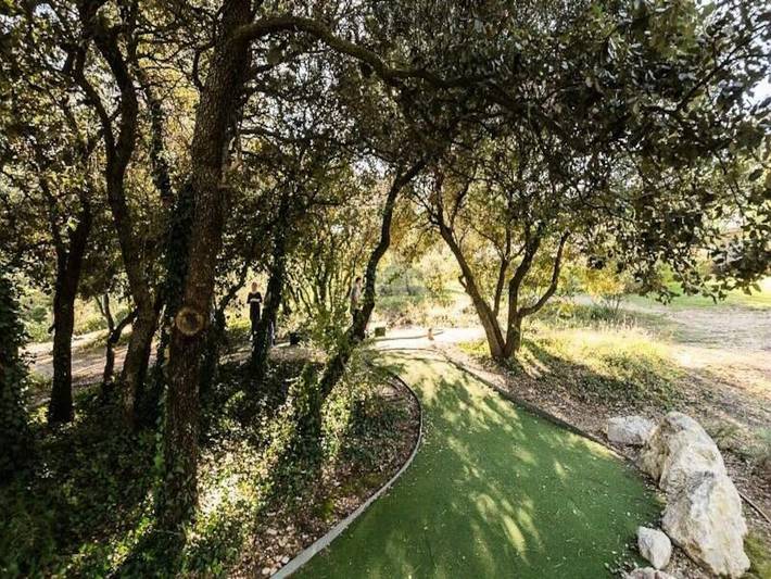 Gîte pour 4 personnes, avec piscine, adapté aux familles à Mallemort - 4