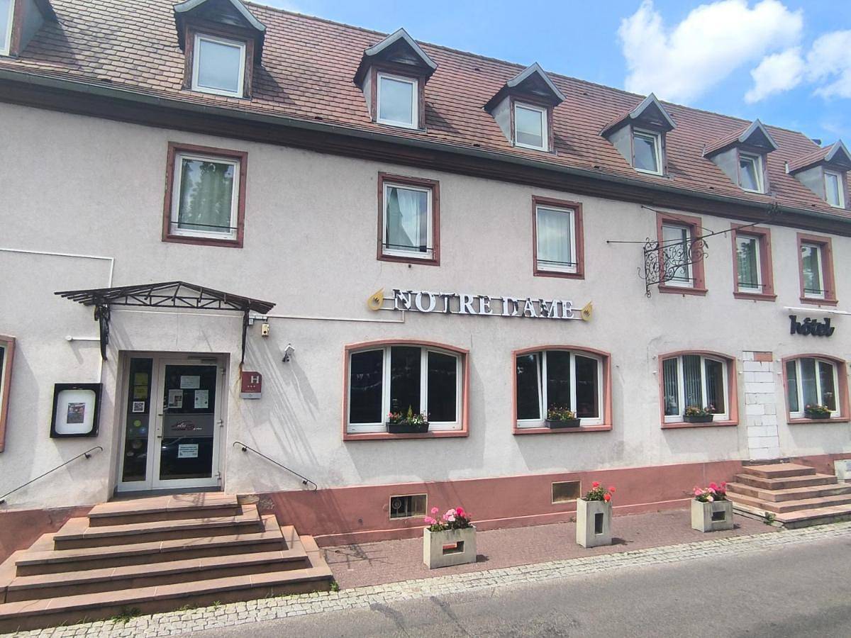 Hôtel Restaurant Il Portico De Notre Dame in Haguenau, Nord de l'Alsace