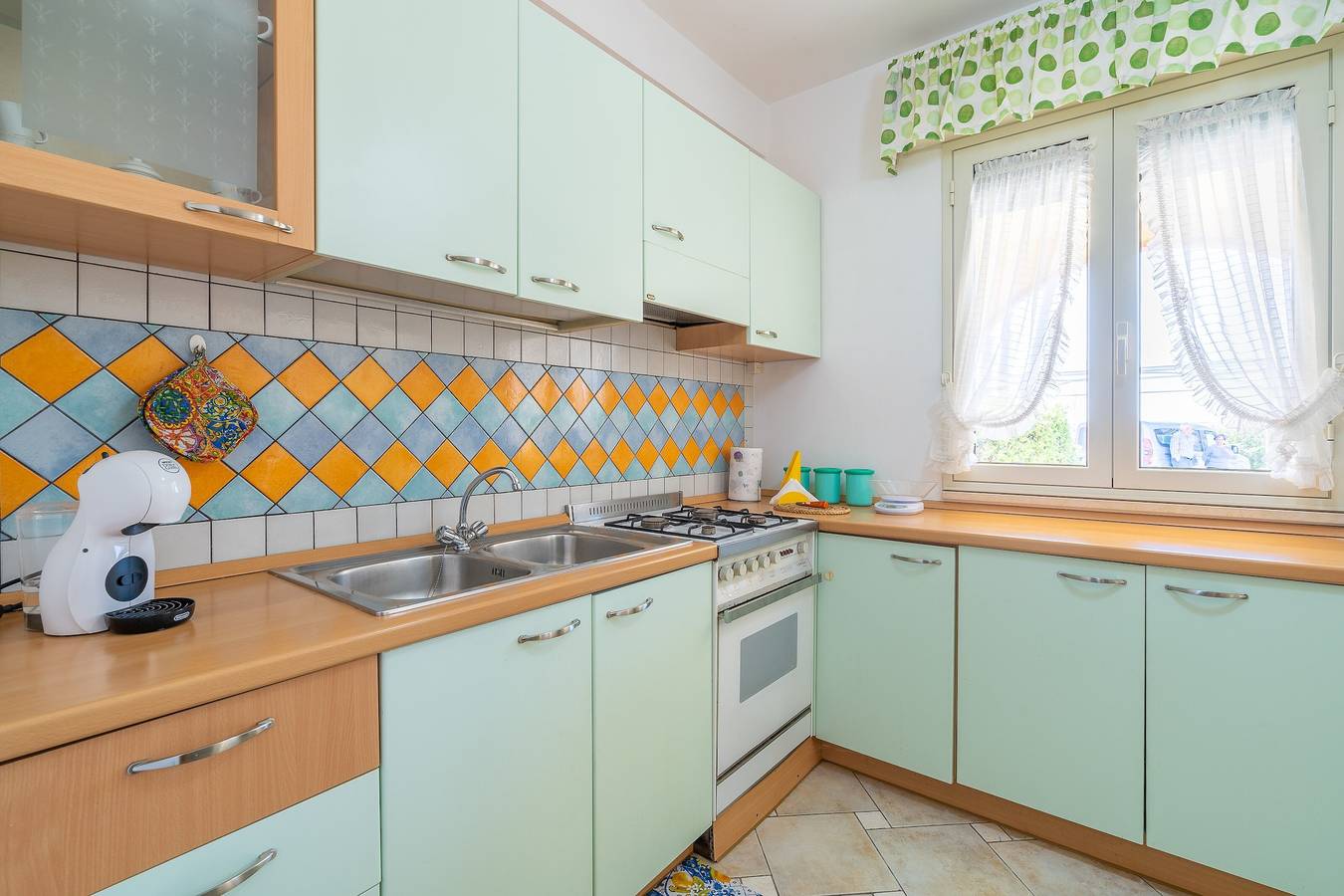 Appartement entier, Appartement 'Lorenzo' avec vue sur la mer, Wi-Fi et climatisation in Marzamemi, Pachino
