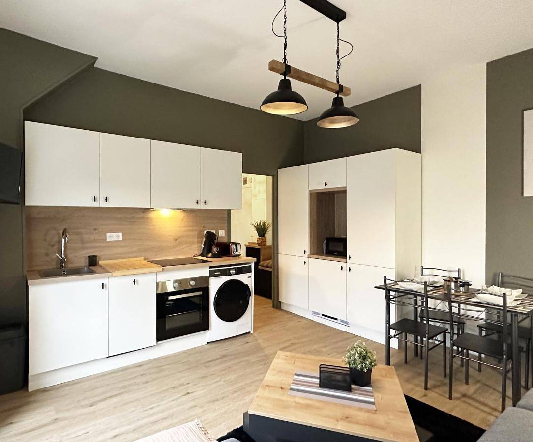 Appartement entier, One-Bedroom Apartment in Besançon, Doubs