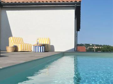 Cottage pour 2 personnes, avec piscine et jardin à Prissé