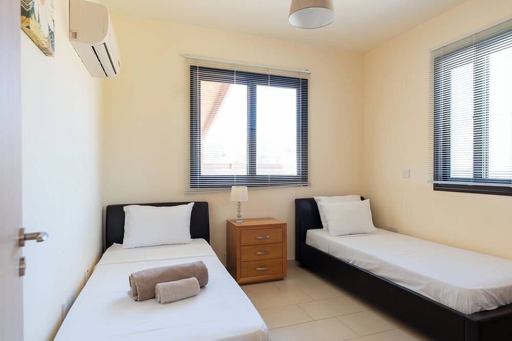 4 Schlafzimmer Villa mit privatem Pool in Larnaca Bezirk
