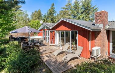 Ferienhaus für 6 Personen, mit Terrasse und Sauna, kinderfreundlich in Houstrup Strand