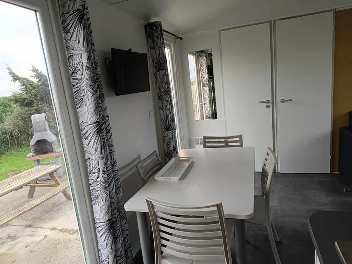 Camping for 4 people, with terrace and hot tub as well as sauna, with pets - 1