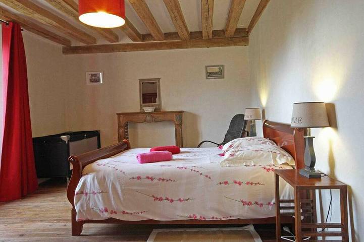 Gîte pour 8 personnes, avec jardin dans La Gonfriere - 4