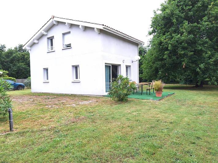 Location de vacances pour 6 personnes, avec terrasse et jardin, adapté aux familles à Saint-Vivien-de-Médoc - 2
