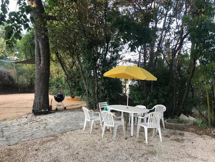 Location de vacances pour 6 personnes, avec Terrasse ainsi que Jardin et Piscine à Rousson