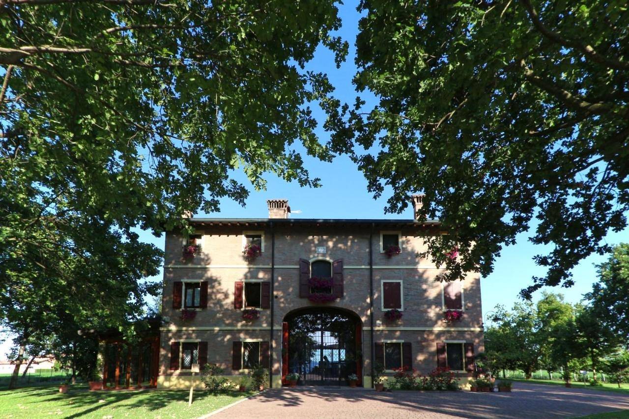 Deluxe Twin Room in Modena, Modena Provinz