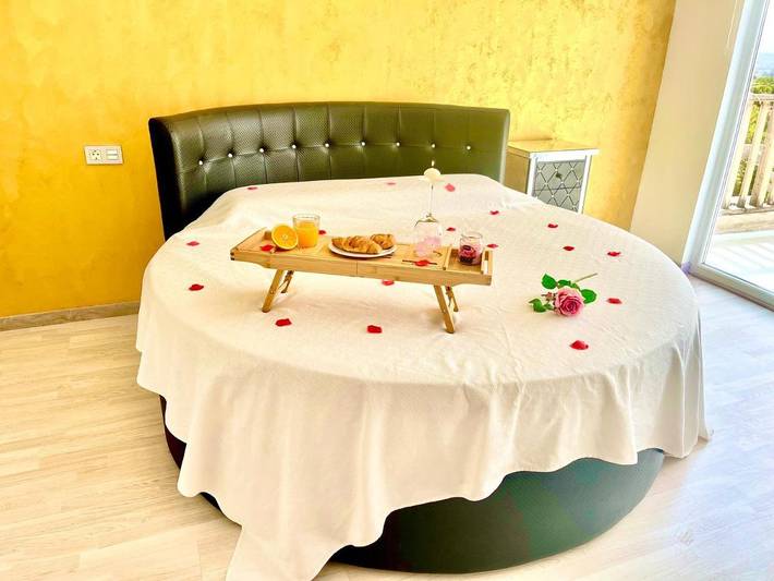 Casa de vacaciones para 12 personas, con jacuzzi además de piscina y jardín, Familias con niños en Alicante