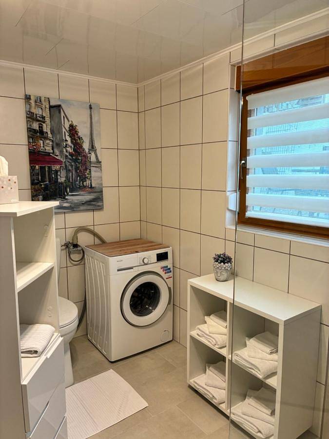 Ganze Wohnung, Toms Ferienhütte in Annweiler, Trifelsland