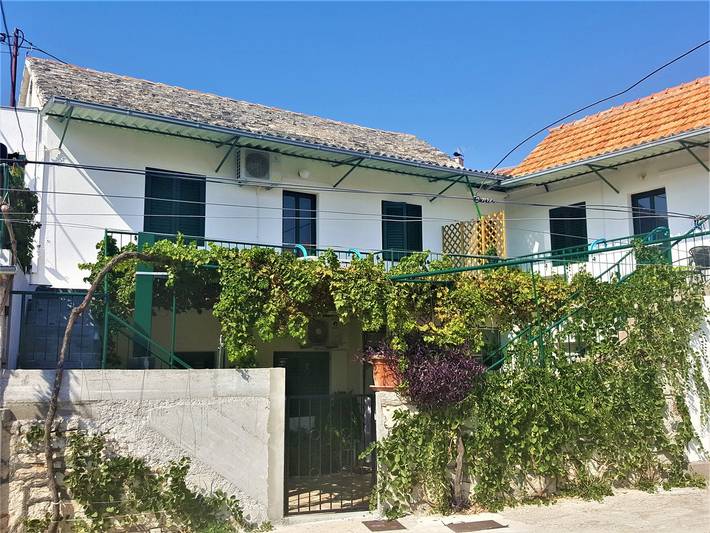 Ferienwohnung für 2 Personen, mit Balkon/Terrasse in Primosten - 2