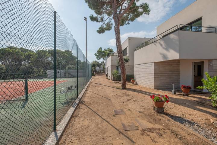 Casa rural para 8 personas, con piscina además de terraza y jardín en Llafranch - 4