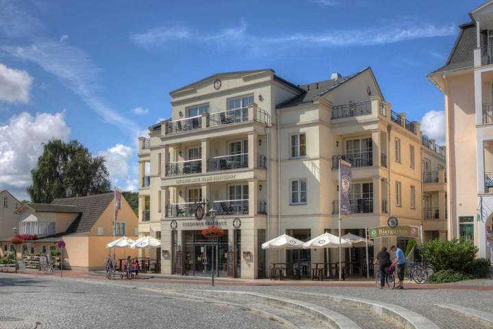 Appart’hôtel pour 6 personnes, avec Balcon et Terrasse ainsi que Jardin et Piscine à Seebad Bansin
