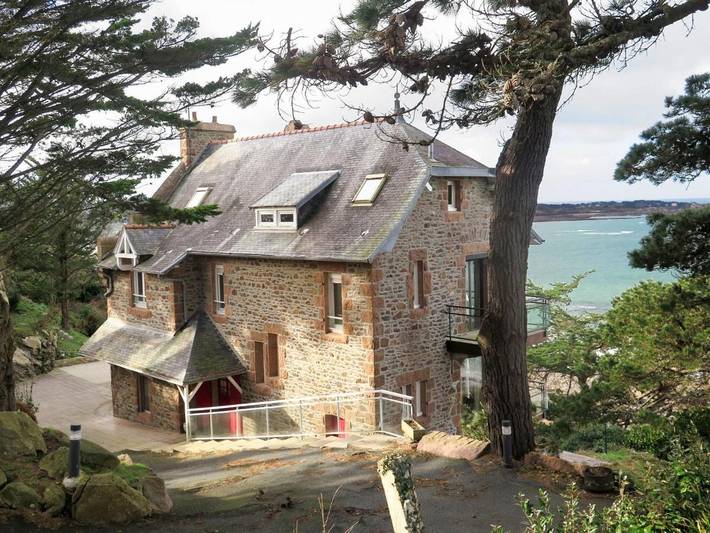 Villa pour 8 personnes, avec Balcon et Terrasse à Perros-Guirec