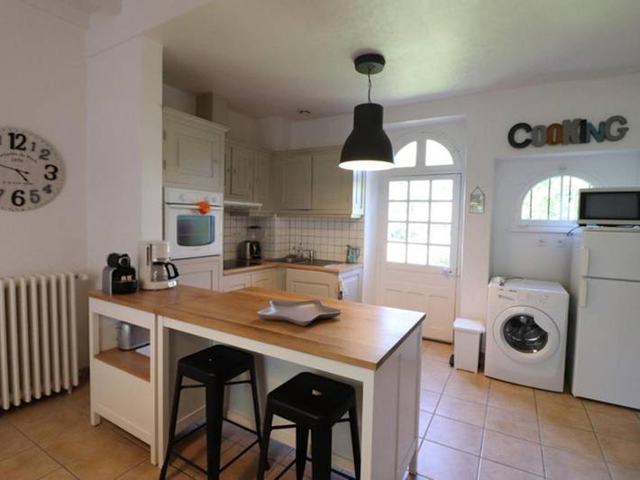 Location de vacances pour 6 personnes, avec terrasse à Saint-Martin-Valmeroux - 4