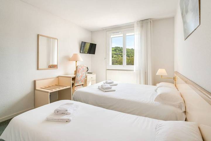 Gîte pour 3 personnes, avec jardin à Bessenay - 3