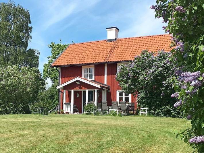 Hus för 4 Personer, med Trädgård i Västmanland
