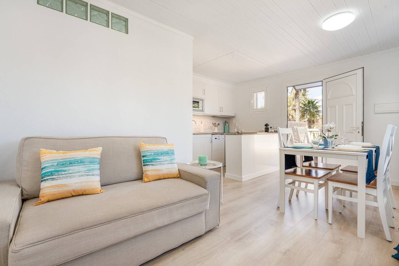 Apartamento inteiro, Apartamento A12 de sonho com piscina, terraço e Wi-Fi in Cala en Bosc, Ciutadella de Menorca