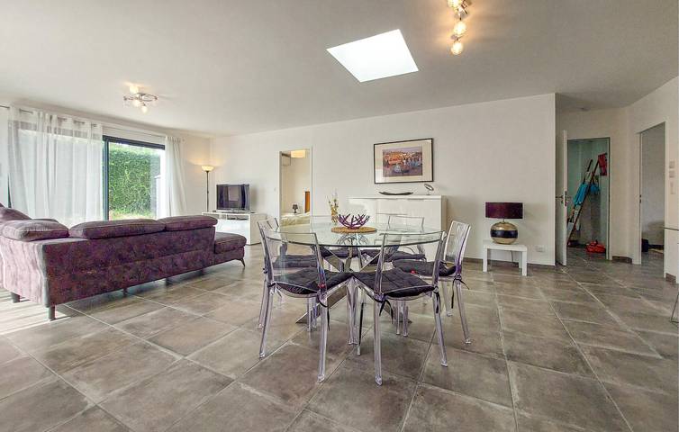 Acogedor apartamento de 2 dormitorios con piscina, jardín y acceso a la playa in Vaux-sur-Mer, Côte de Beauté