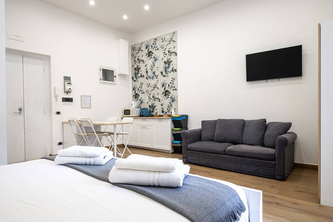 Cały apartament, Apartament wakacyjny dla 2 osób z balkon in Neapol, Prowincja Neapol