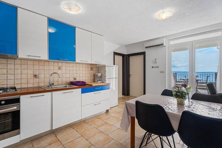 Ferienwohnung für 5 Personen, mit Balkon in Omis - 3