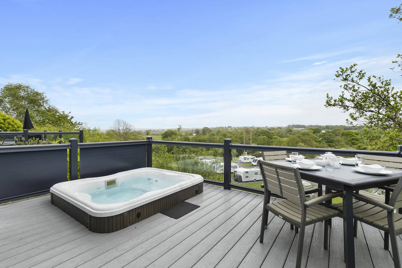 Petite Retreat - Lovely Pod with Hot Tub in Narberth, Pembrokeshire