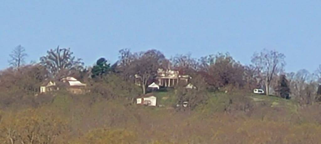 Cottage on quiet farm close to town and wineries in Albemarle County