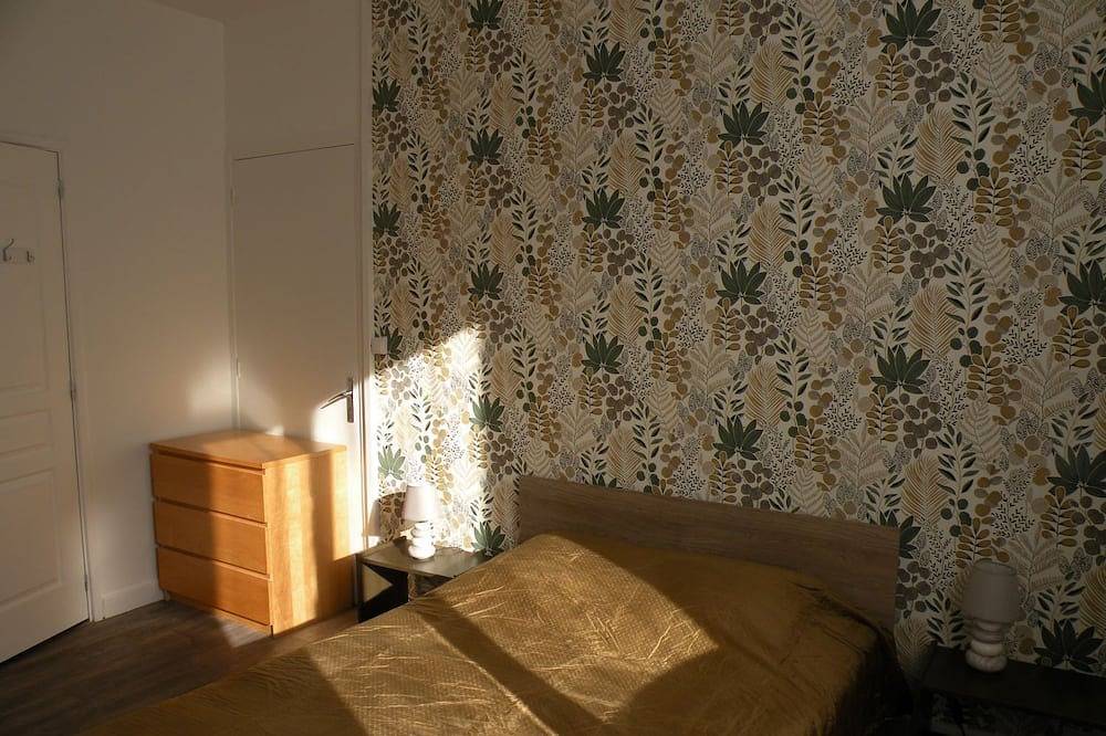 Ganze Wohnung, Rose, Relaxation and Hiking, Auvergne Lakes and Volcanoes, Orcival, Sancy. in Orcival, Regionaler Naturpark Volcans d'Auvergne