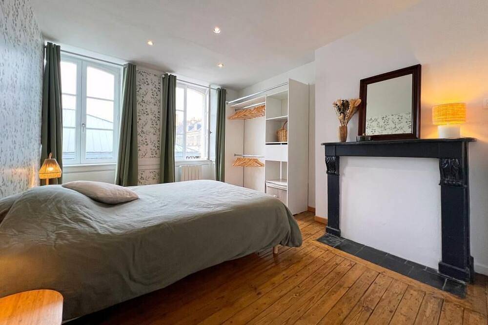 Entire apartment, Charming 2-bedroom apartment in town center in Cherbourg-Octeville, Cherbourg-en-Cotentin