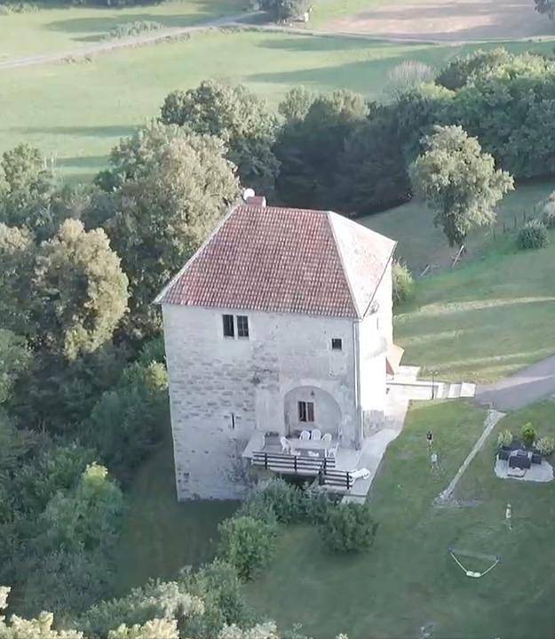 La Tour de Côtebrune in Doubs (desambiguación)