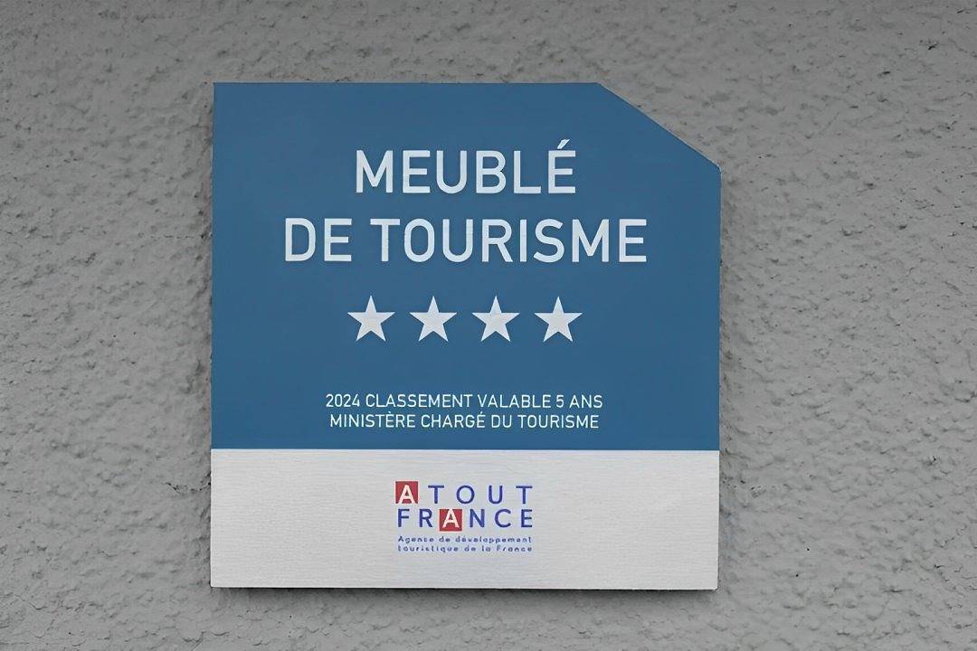 Gite Bassompré **** 𝐿𝘦𝑠 𝑉𝘰𝑠𝘨𝑒𝘴 𝘤𝑜̂𝘵𝑒́ 𝑂𝘶𝑒𝘴𝑡 in Châtenois, Neufchâteau