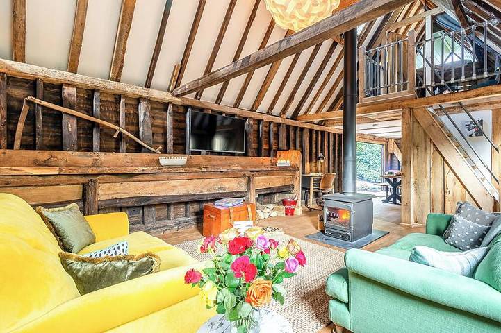 Cottage for 8 people, with garden and hot tub in Kent