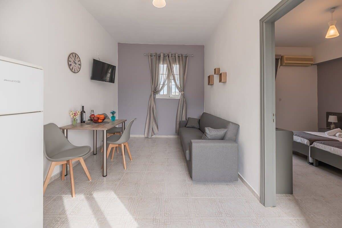 Ganze Wohnung, Ferienwohnung für 3 Personen mit Balkon/Terrasse in Archangelos, Rhodos
