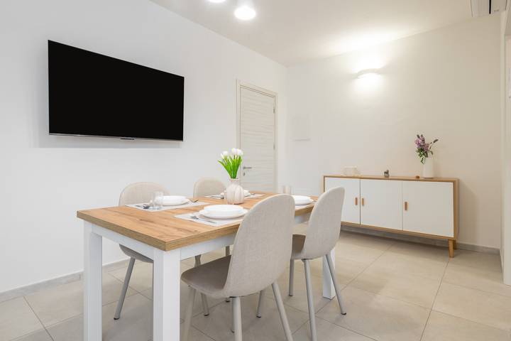 Apartamento entero, Elegancia luminosa y diseño contemporáneo en Teulada in Teulada (Italia), Provincia de Cagliari