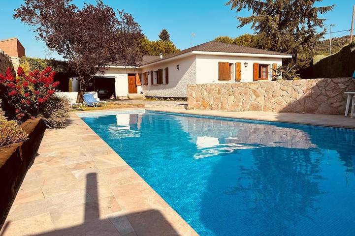Casa de vacaciones para 8 personas, con jardín, Se admiten mascotas en Moralzarzal