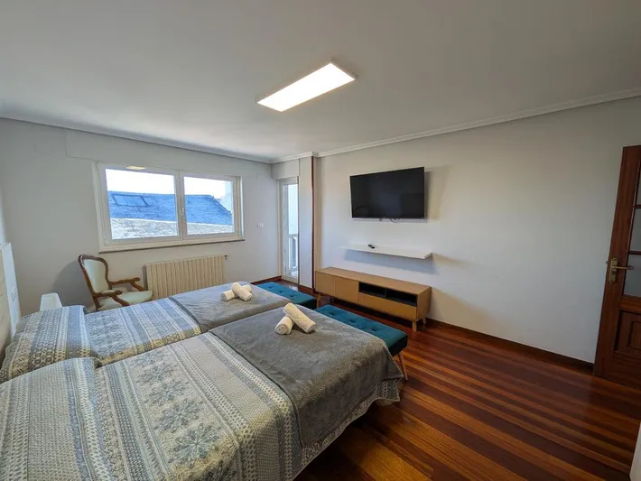 Casa rural para 8 personas, con terraza y vistas - 1