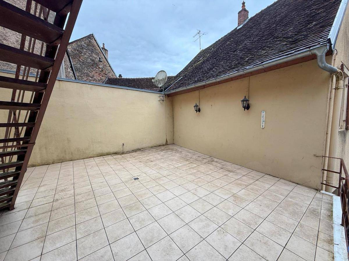Appartement entier, Three-Bedroom Apartment in Sellières, Jura