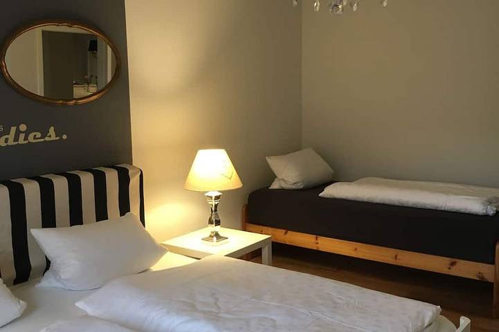 Gîte pour 5 personnes, avec jardin ainsi que jacuzzi et terrasse dans Sankt Ingbert - 3