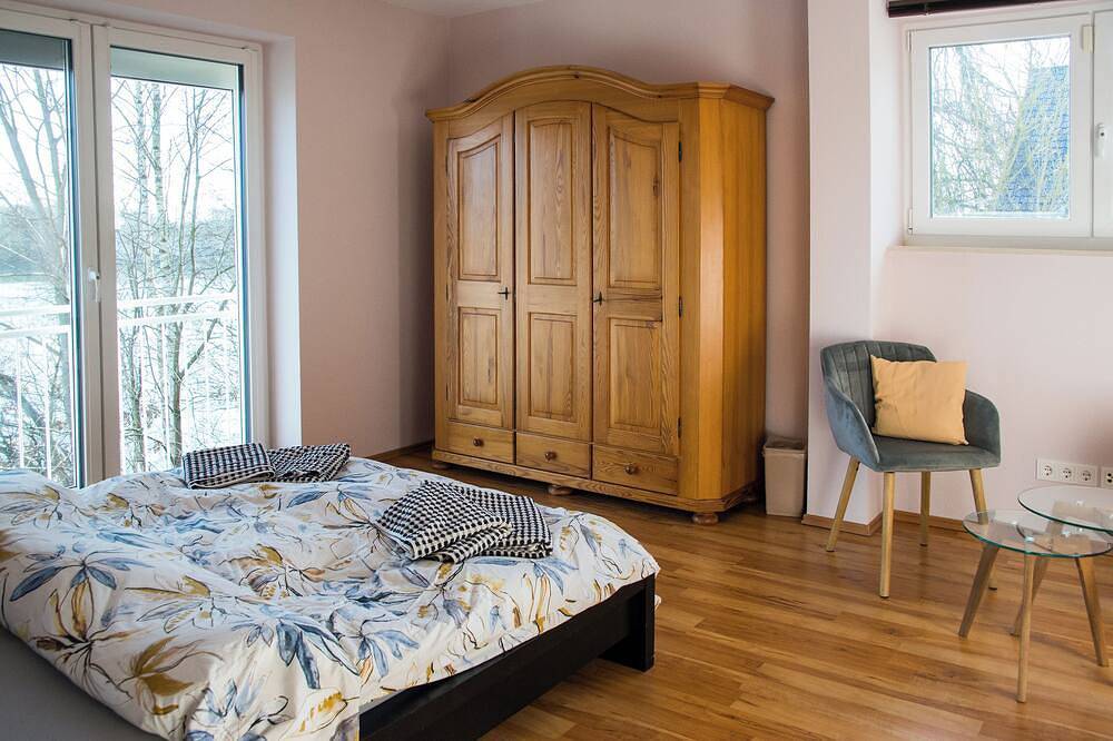 Wunderschönes Haus mit Garten am Privat-See in Geestland, Cuxland