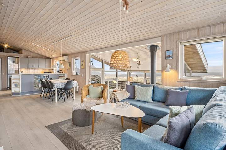 Cosy holiday home near the beach with sauna and wood-burning stove in Ringkøbing, Holmsland Klit