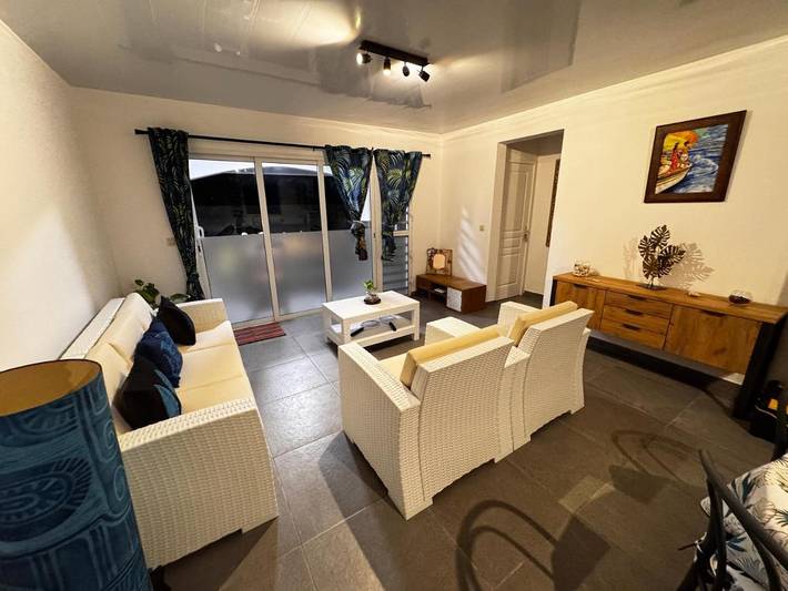 Location de vacances pour 6 personnes, avec terrasse ainsi que jardin et vue dans Papara - 4