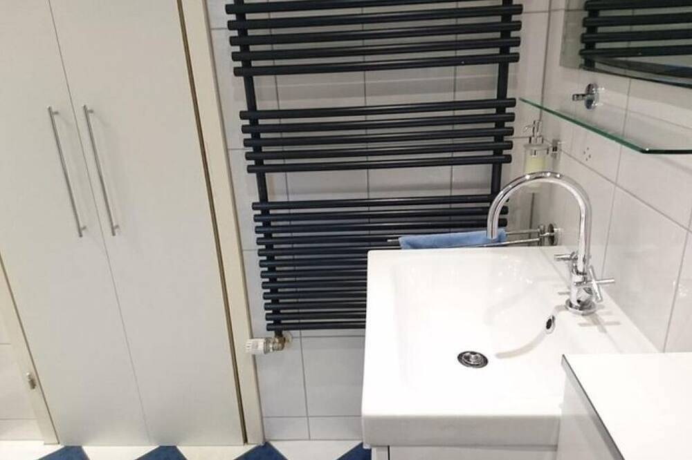 Ganze Wohnung, Ruhiges Apartment mit Parkmöglichkeit u. Aufenthalt im Grünen in Aachen, Rheinland