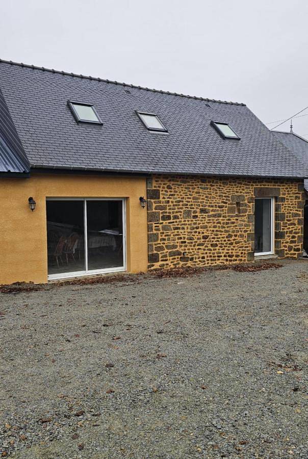 Location de vacances pour 10 personnes, avec jardin ainsi que jacuzzi et terrasse à Couesmes-Vaucé - 4