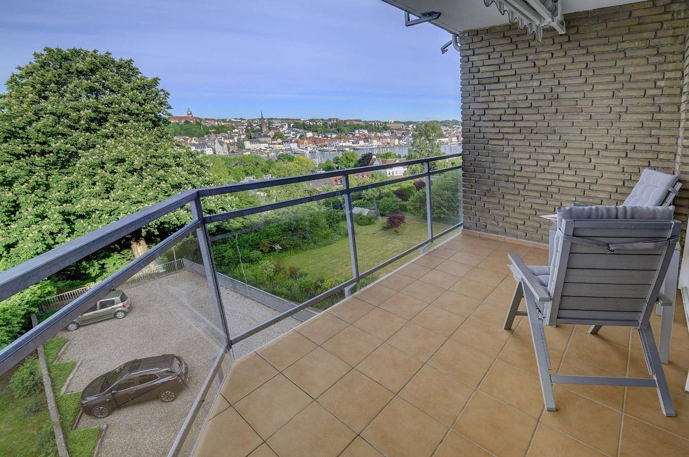 Geheel appartement, Bellevue / 2-room apt. on the 3rd floor with balcony and harbor view in Flensburg, Flensburger Fjord