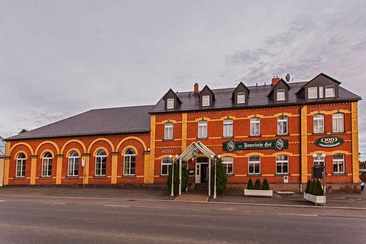 Hotel für 2 Personen, mit Terrasse und Garten sowie Pool und Sauna in Grünbach - 4