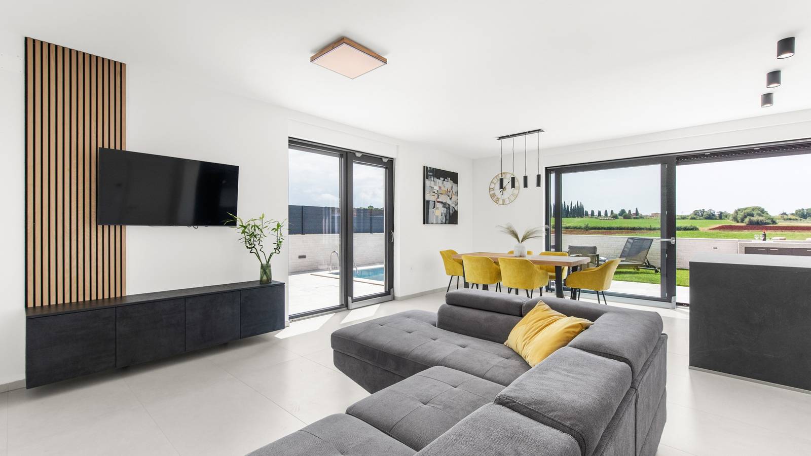 Villa Casa Valero by Villas Guide in Novigrad, Mareda
