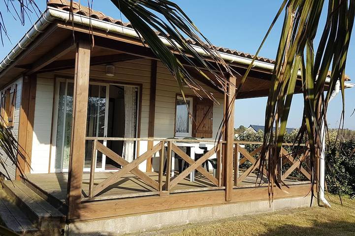 Maison pour 5 personnes, avec piscine ainsi que terrasse et jardin à Grandcamp-Maisy