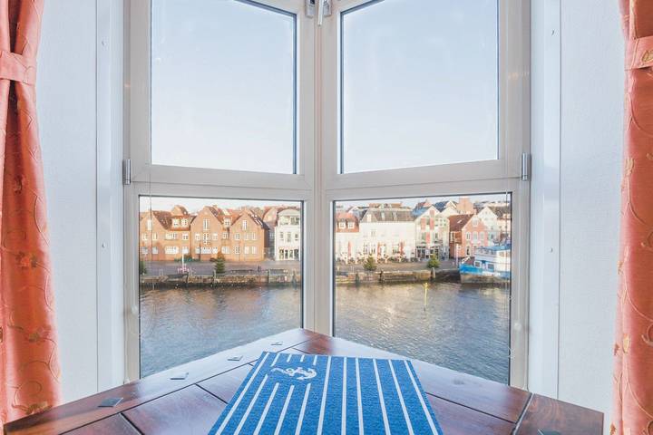 Ferienwohnung mit Meerblick für 2 Personen, mit Balkon in Husum